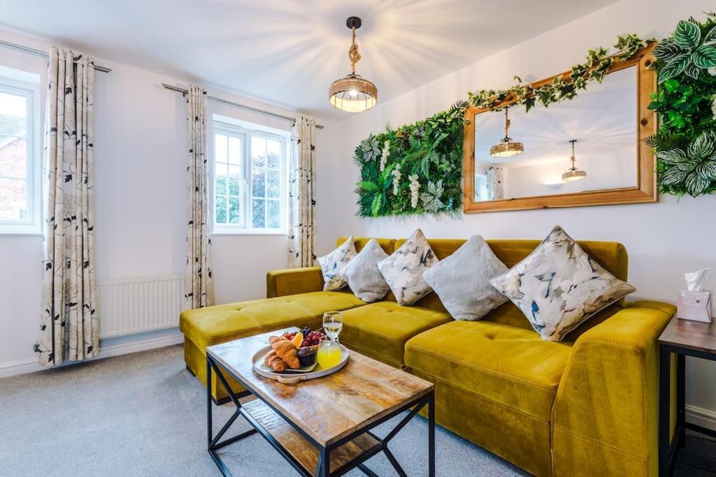 Luxury 3-bed House - Rothwell Gardens - 10mins From Leeds Centre Casa vacanze